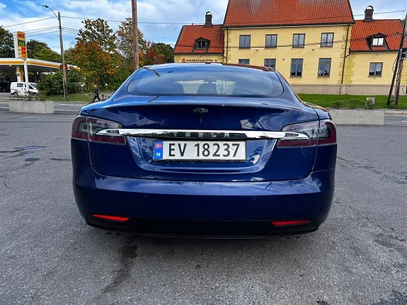 Tesla Model S 2018 photo 4