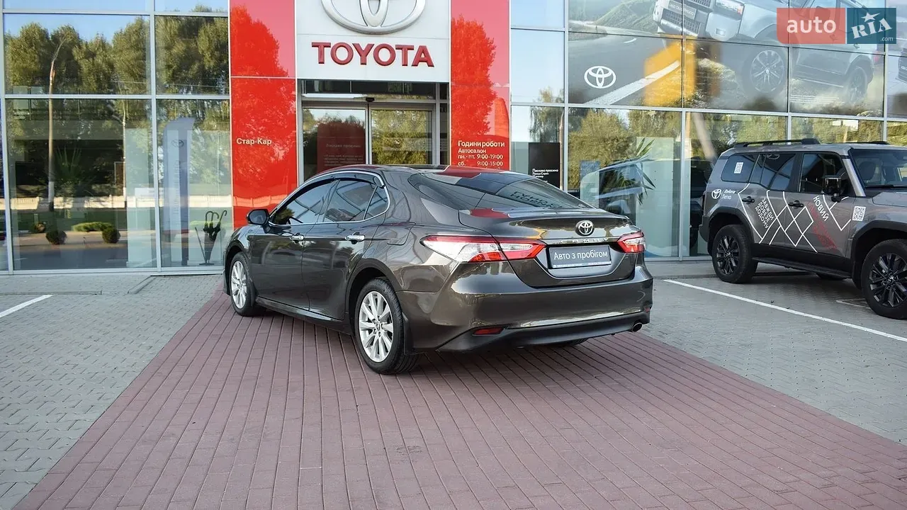 Toyota Camry 2020 photo 2