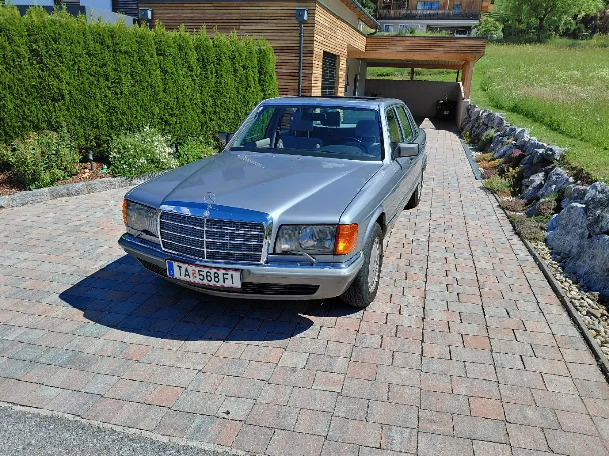 Mercedes-Benz S-Class 1984 photo 3