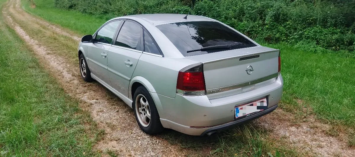 Opel Vectra 2006 photo 2