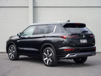 Mitsubishi Outlander 2026 photo 3