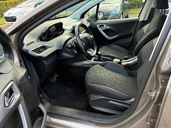Peugeot 2008 2017 photo 5