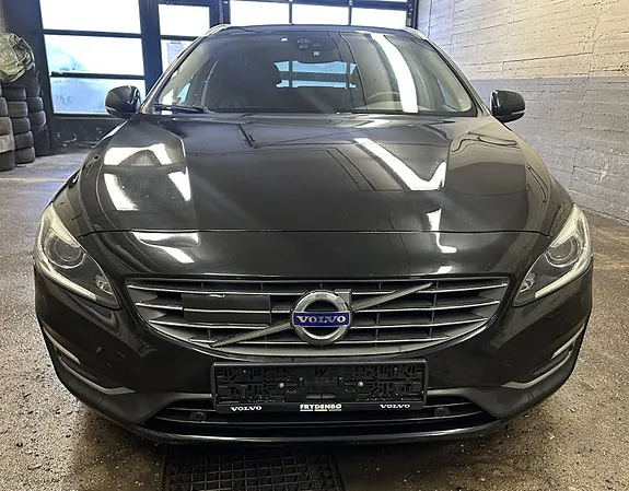 Volvo V60 2016 photo 2