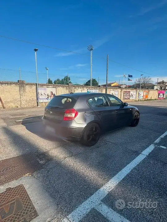 BMW 1 Series 2005 photo 2
