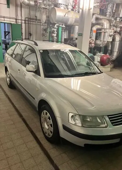 Volkswagen Passat 1999 photo 2