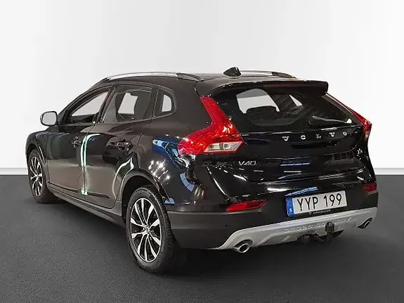 Volvo V40 Cross Country 2019 photo 2