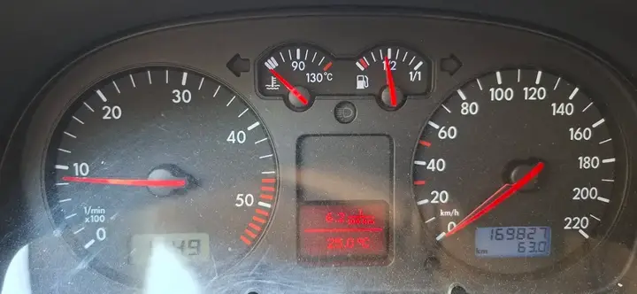 Volkswagen Bora 2001 photo 2