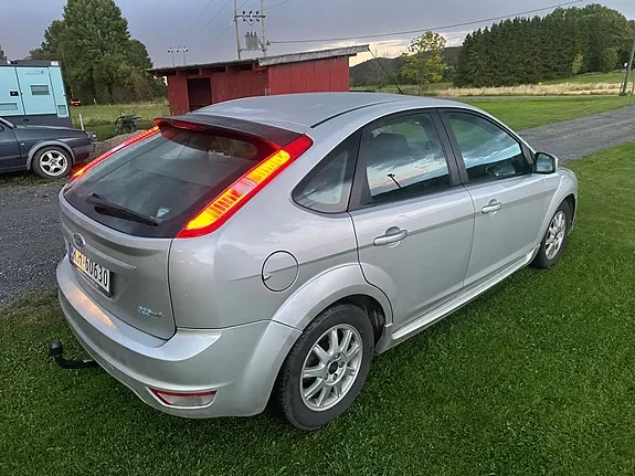 Ford Focus 2008 photo 3