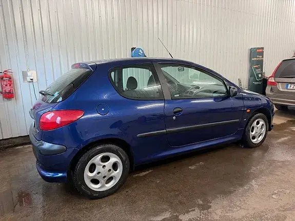 Peugeot 206 1999 photo 4