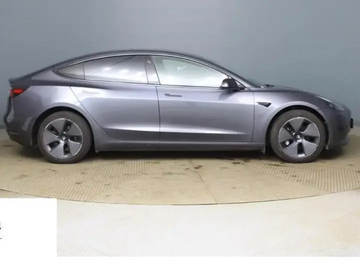 Tesla Model 3 2021 photo 3