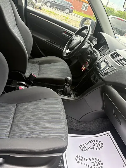 Suzuki Swift 2015 photo 5