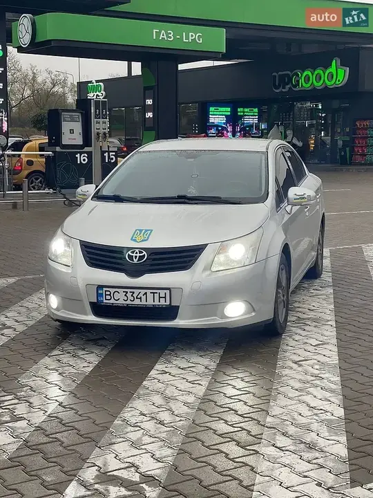 Toyota Avensis 2009 photo 2