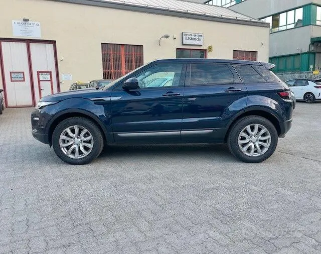 Land Rover Range Rover Evoque 2018 photo 4