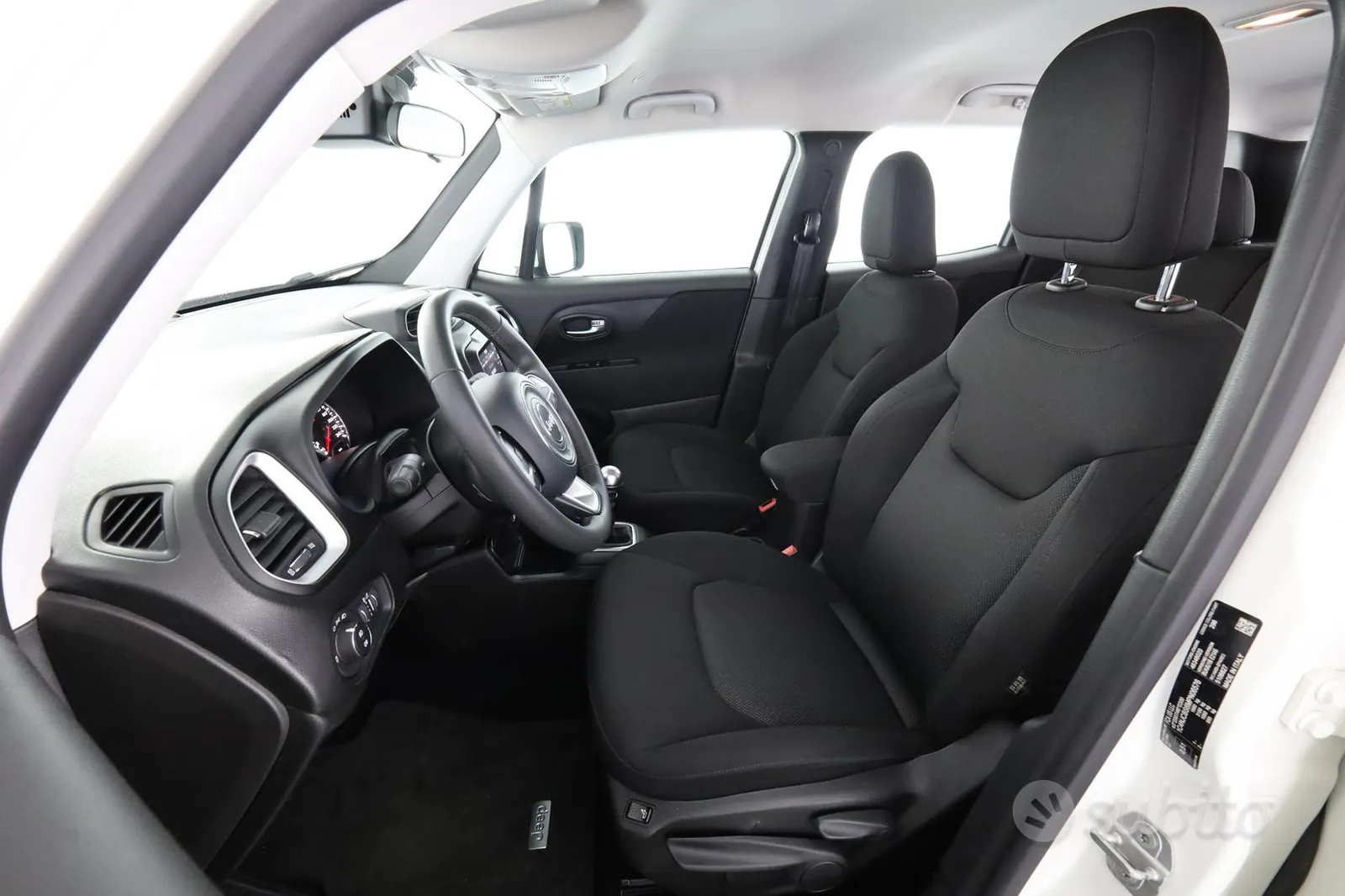 Jeep Renegade 2021 photo 2