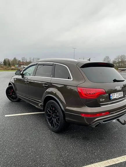 Audi Q7 2011 photo 5