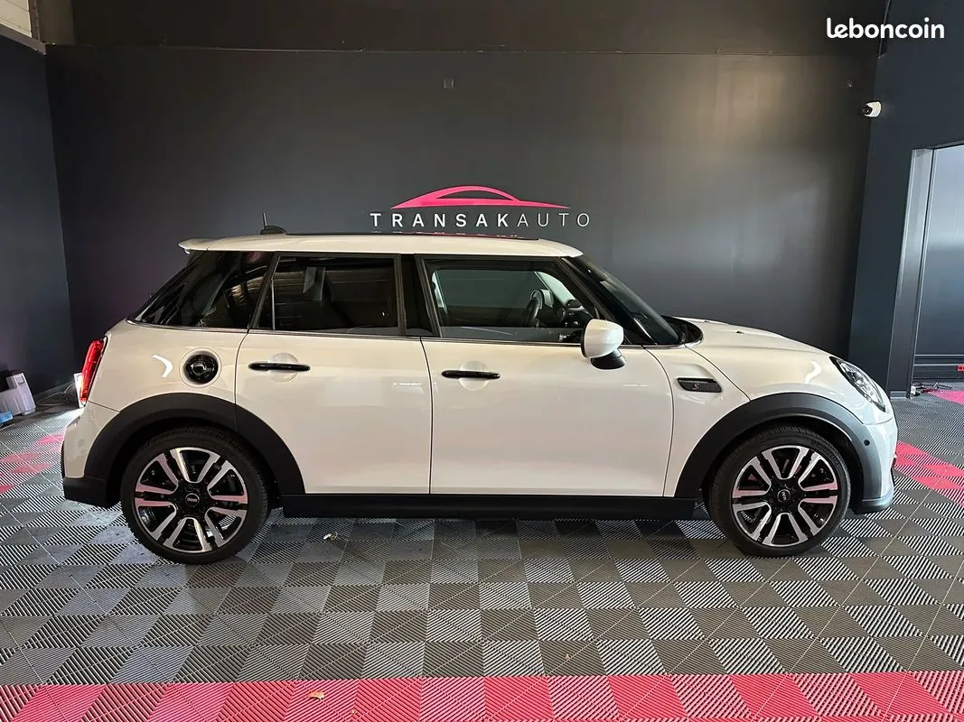 Mini Cooper 2024 photo 2