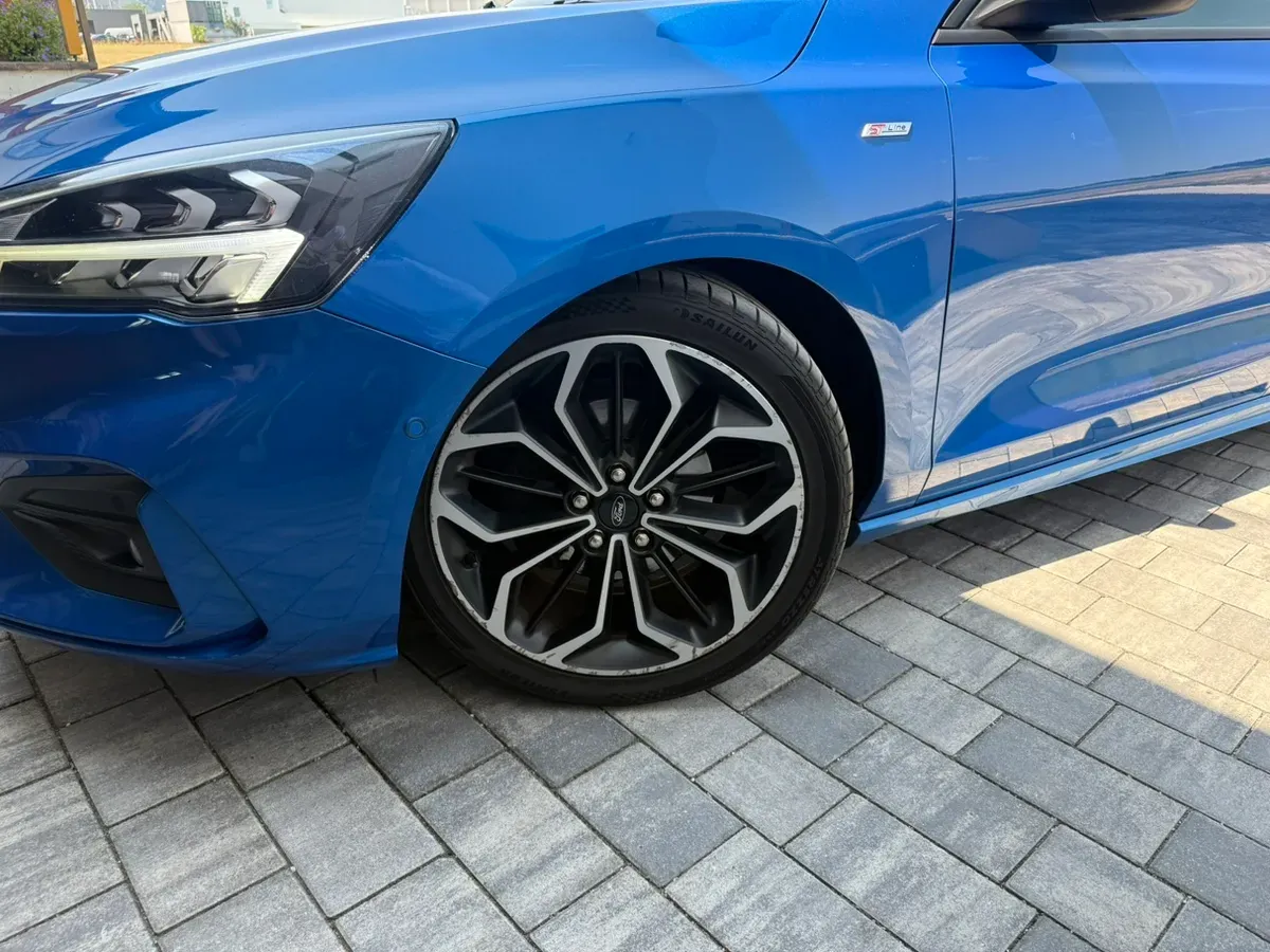 Ford Focus 2019 photo 3