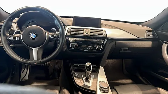 BMW 330I 2019 photo 4