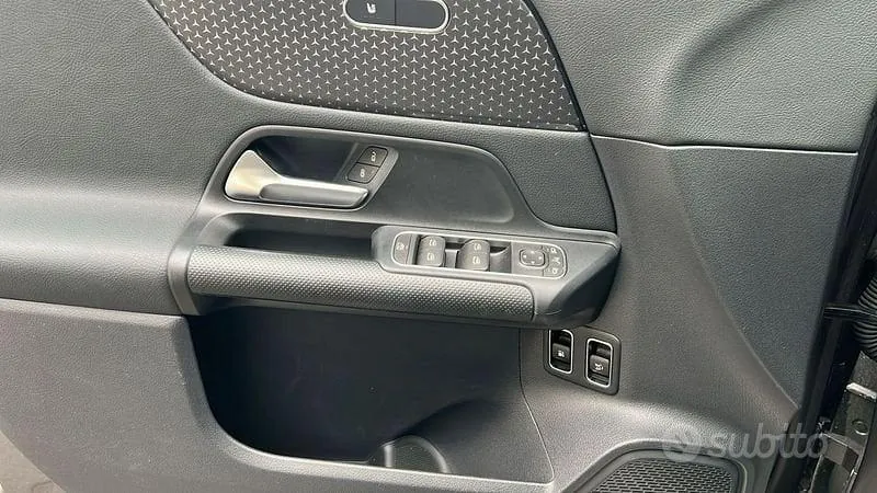 Mercedes-Benz Gla 2024 photo 5