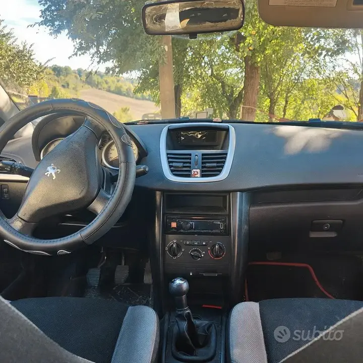 Peugeot 207 2007 photo 5