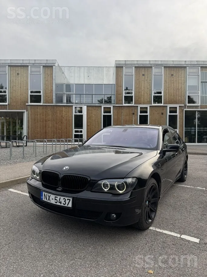 BMW 730 2005 photo 2