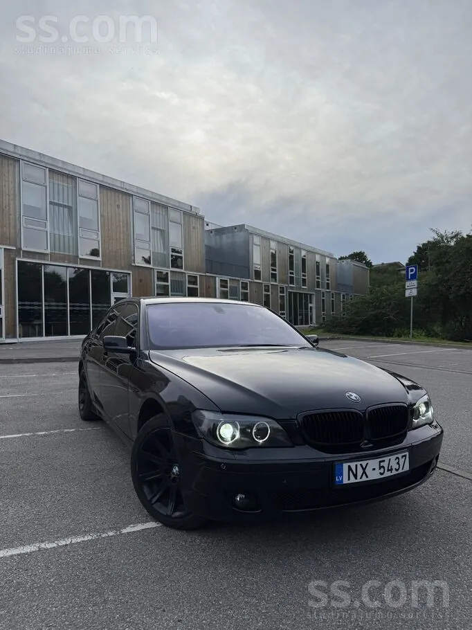 BMW 730