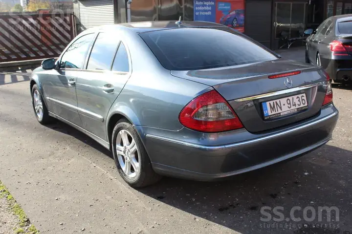 Mercedes-Benz E200 2007 photo 3