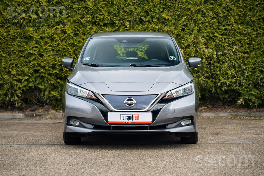 Nissan Leaf 2021 photo 2