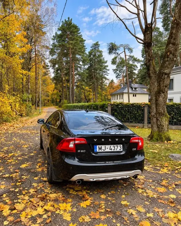 Volvo S60 2011 photo 3