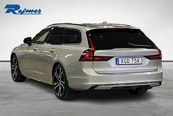 Volvo V90 2023 photo 2