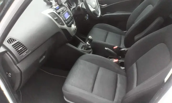 Hyundai Ix20 2016 photo 3