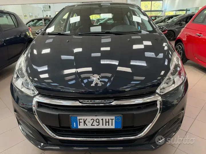 Peugeot 208 2017 photo 2