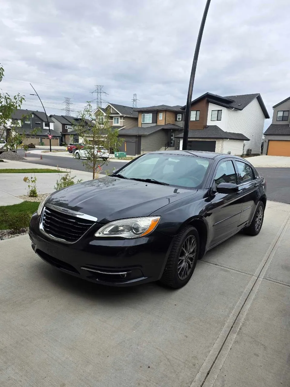 Chrysler 200 2011 photo 2