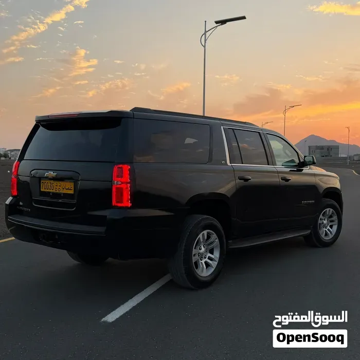 Chevrolet Suburban 2020 photo 3