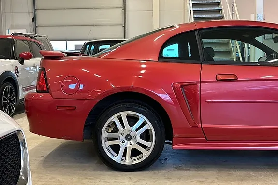 Ford Mustang 2002 photo 3