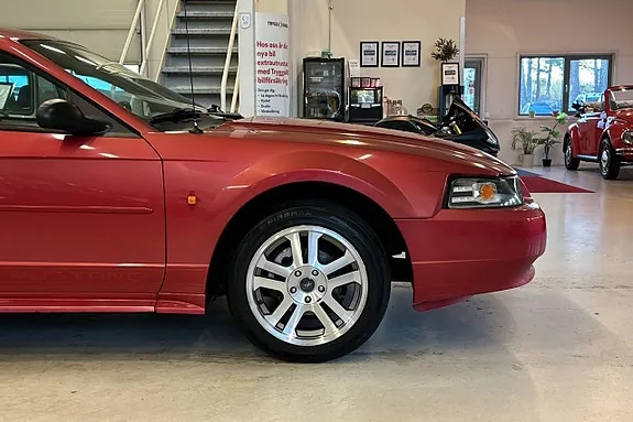 Ford Mustang 2002 photo 4