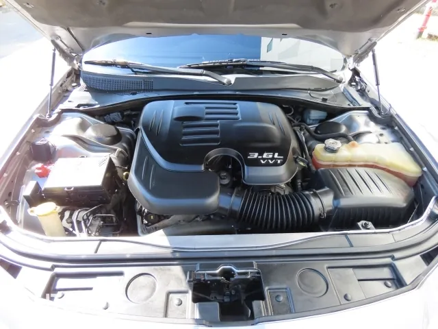 Chrysler 300C 2014 photo 5