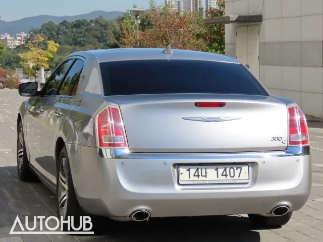 Chrysler 300C 2014 photo 4