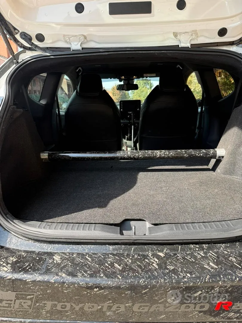 Toyota Yaris 2025 photo 4