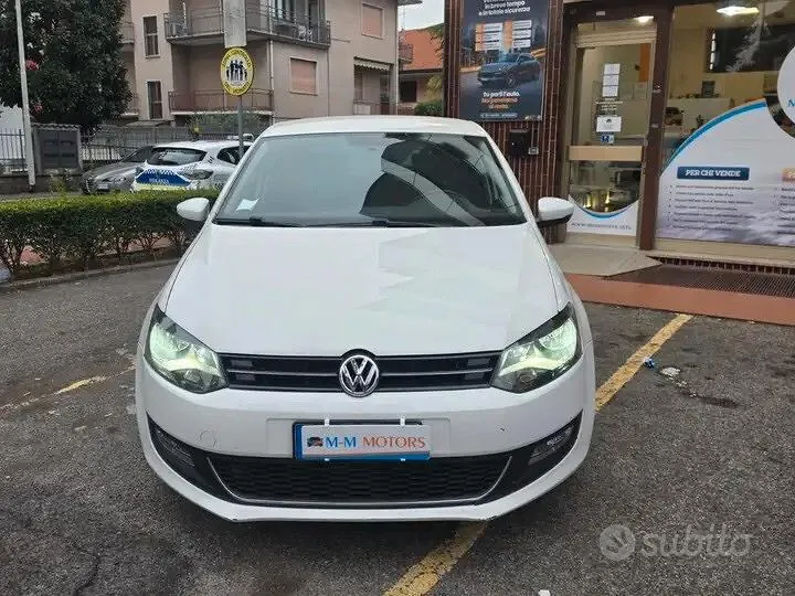 Volkswagen Polo 2014 photo 2