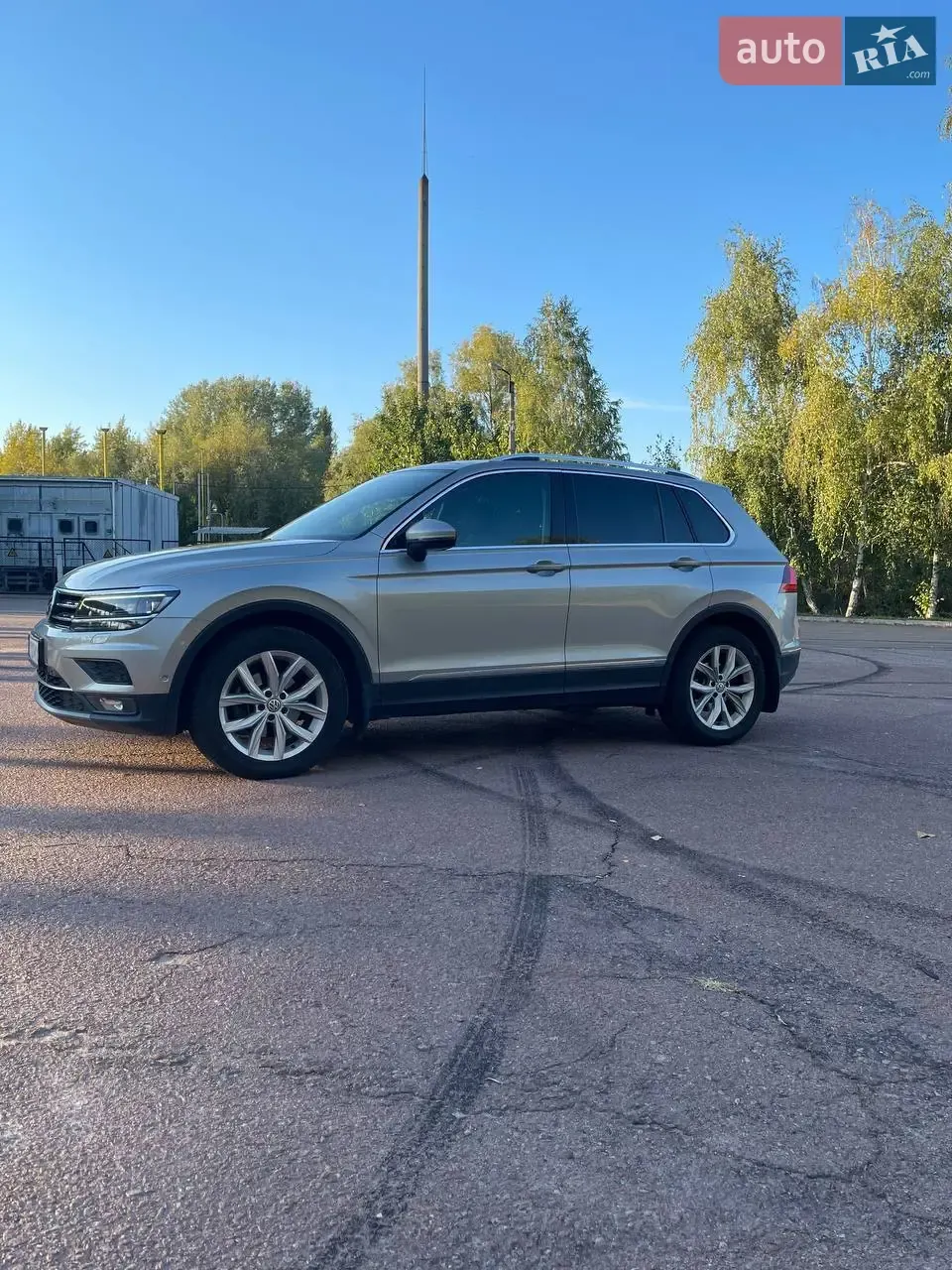 Volkswagen Tiguan 2018 photo 2