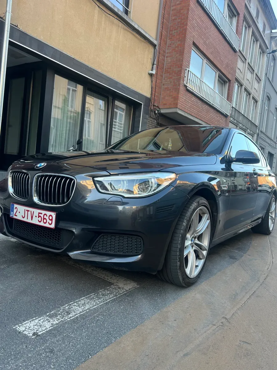 BMW 5 Series 2015 photo 2