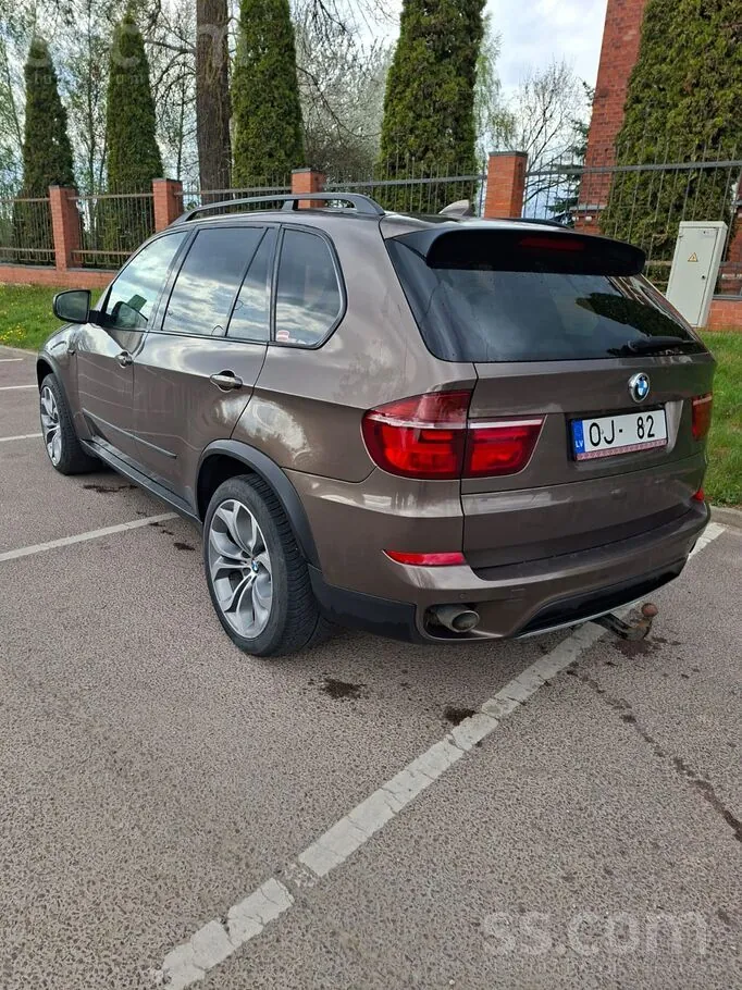 BMW X5 2012 photo 2
