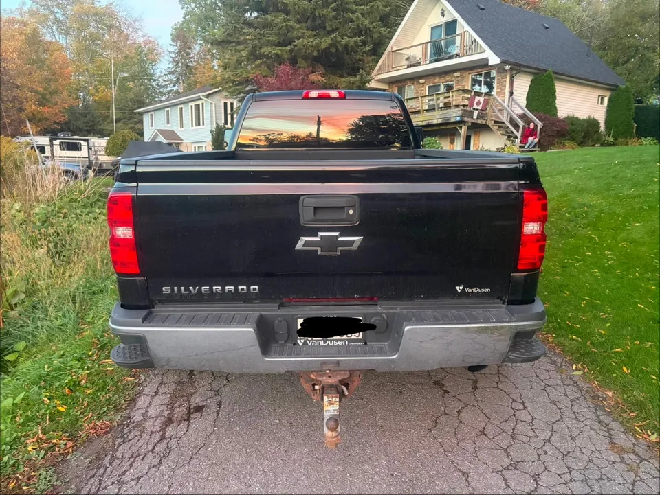 Chevrolet Silverado 3500Hd 2017 photo 3