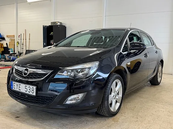 Opel Astra 2010 photo 3