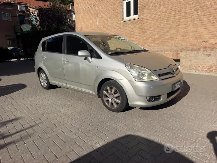 Toyota Corolla Verso 2007 photo 2