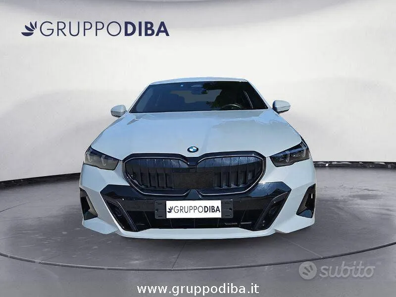 BMW 5 Series 2024 photo 2