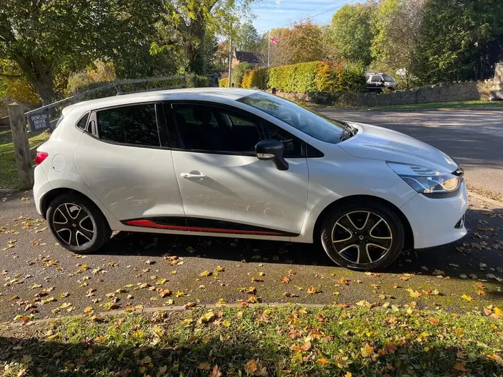 Renault Clio 2013 photo 3