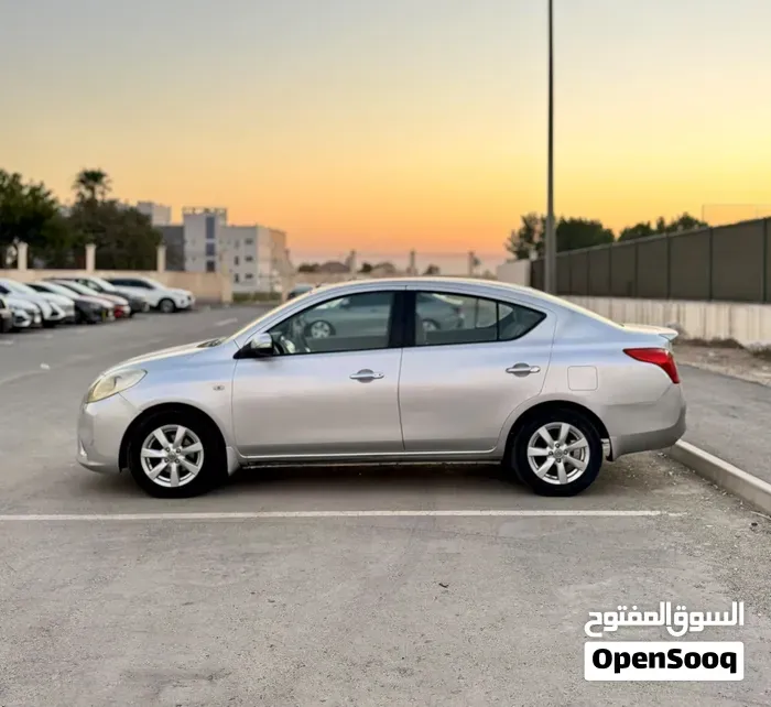 Nissan Sunny 2014 photo 4