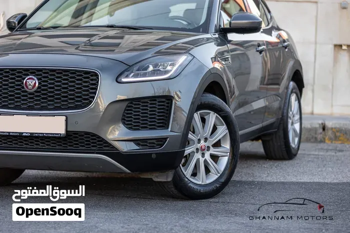Jaguar E-Pace 2020 photo 2